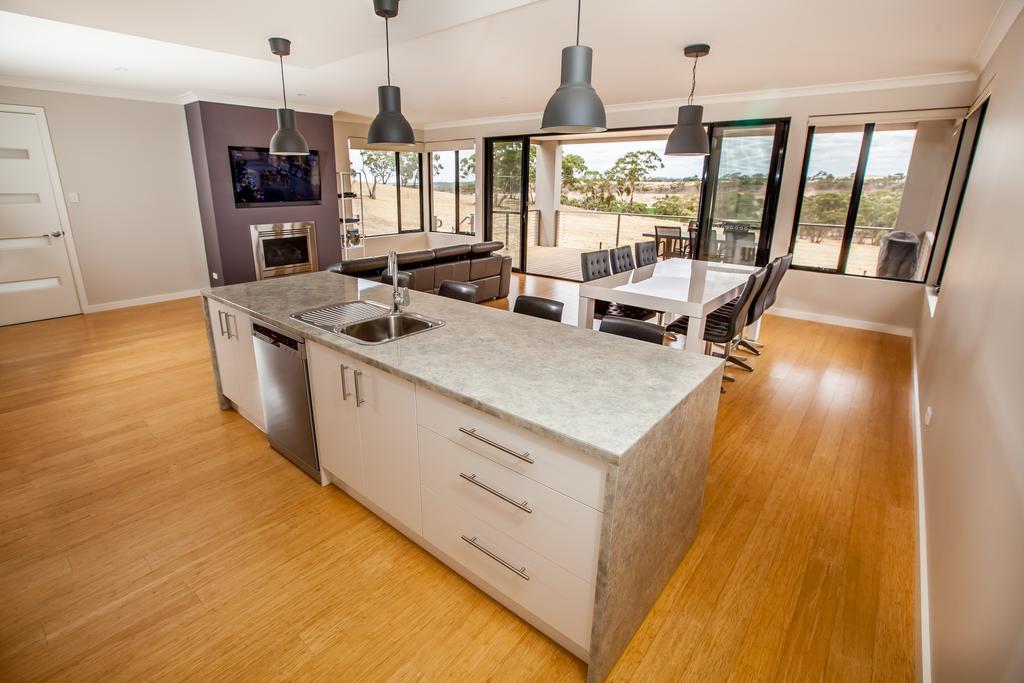 Neagles Retreat Villas Клеър Екстериор снимка